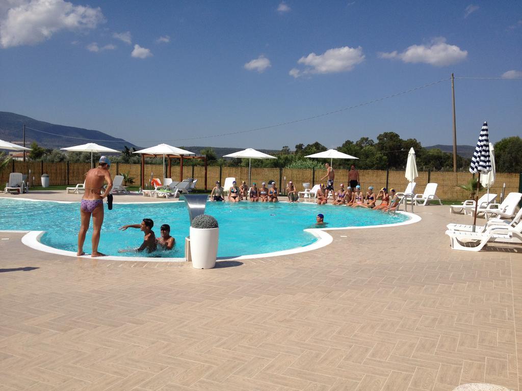 Camping Villaggio Riviera Foce Varano Exterior photo